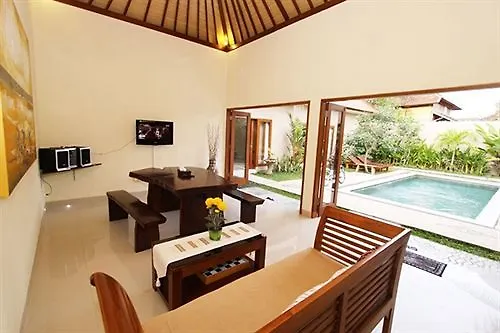 Tanjung Villa Σεμινιάκ