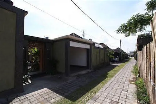 Tanjung Villa Seminyak 4*,